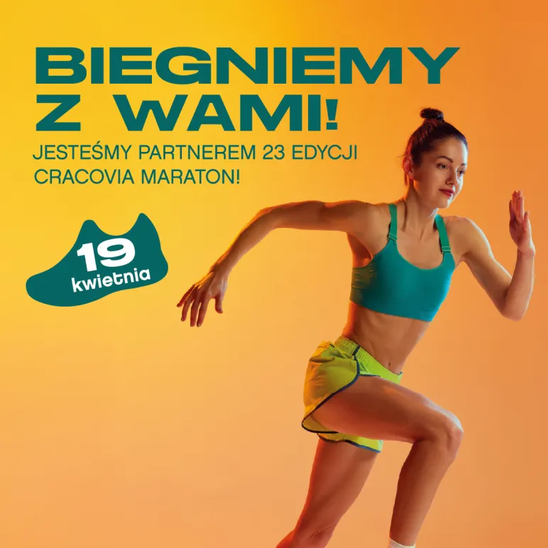 dziewczyna biegnie w sportowym ubraniu