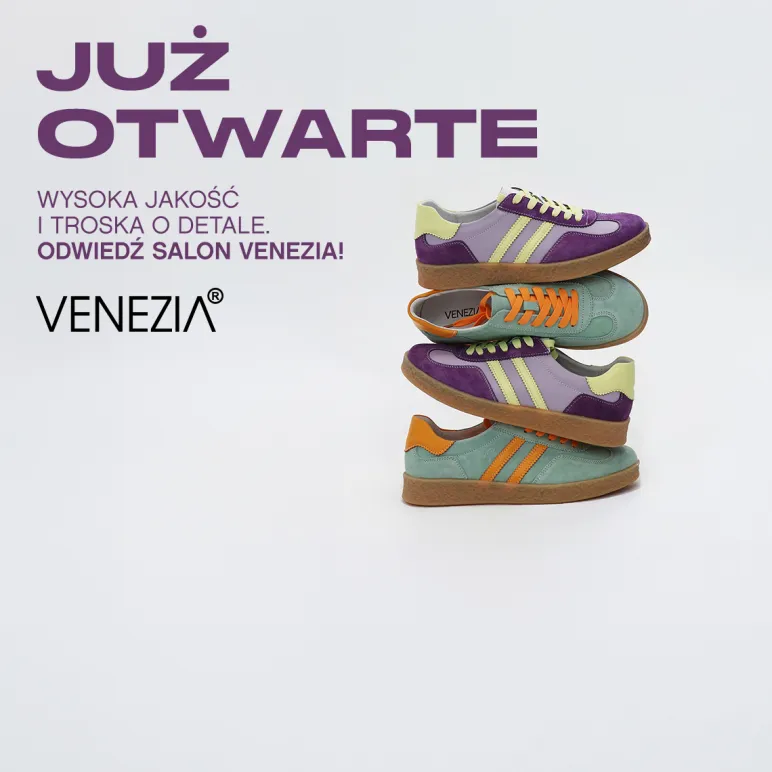 buty ułożone w wieżę