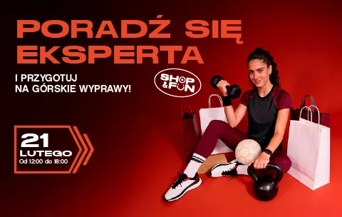 kobieta ubrana na sportowo z hantelkami